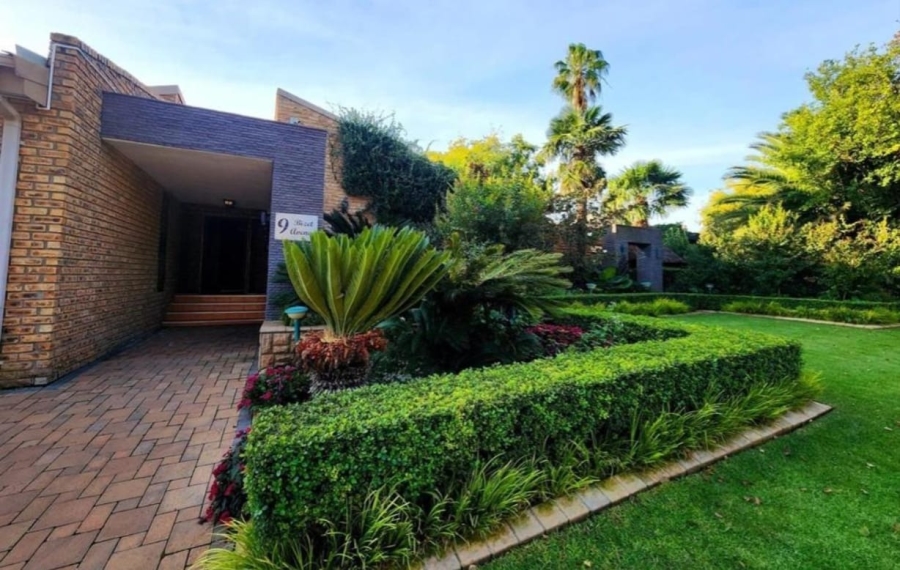 4 Bedroom Property for Sale in Van Der Hoff Park North West